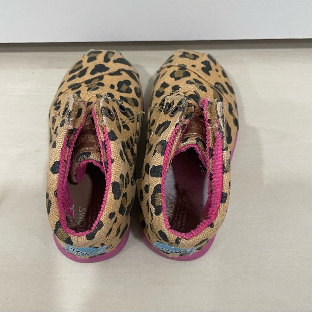 Toms Tiny Toddler Leopard Print Canvas Boots w/ Pink Details Size Toddler 6 - Picture 4 of 13